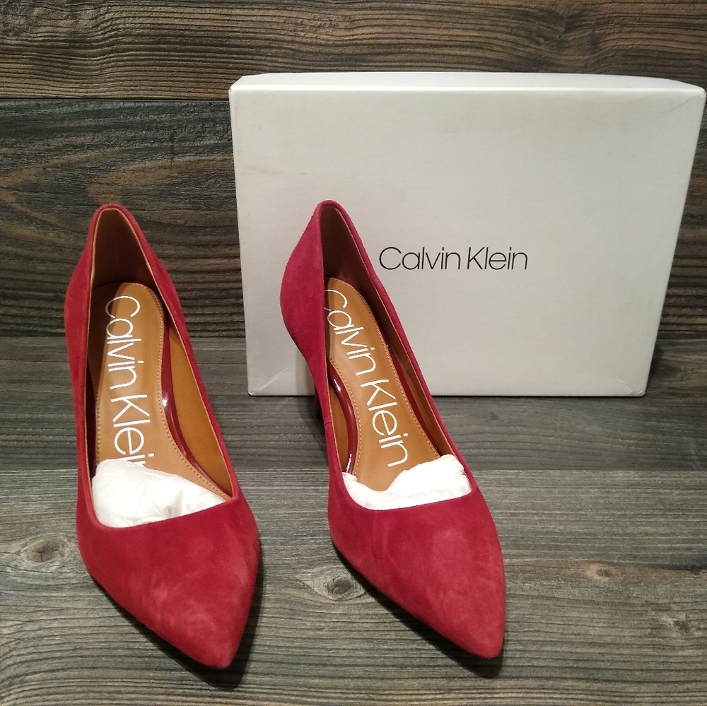 Calvin Klein Gayle Pump, Red Rock Kid Suede 7.5 Me